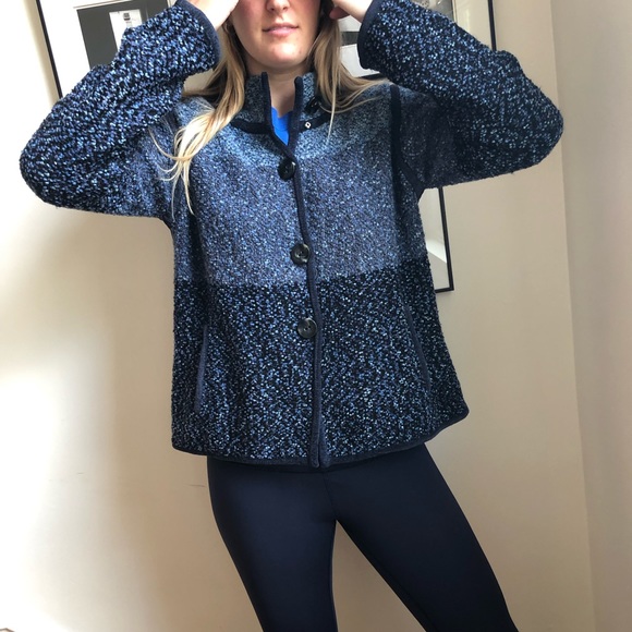 Orvis Sweaters - ORVIS soft blue ombré chunky Cardigan